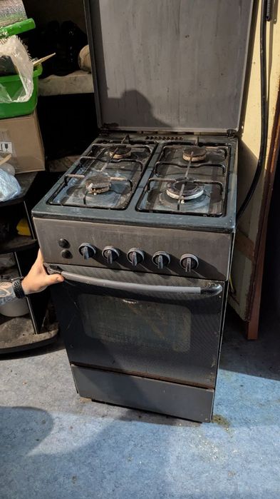Продам газовую печь