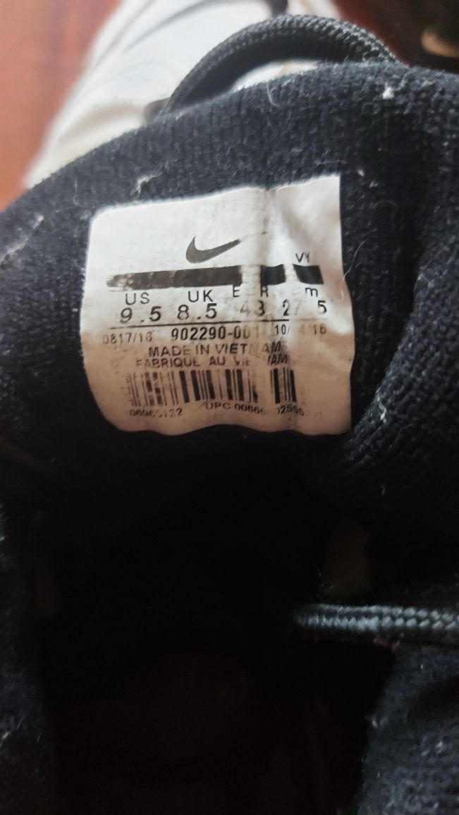 Продам кросівки Nike air 43 розмір
