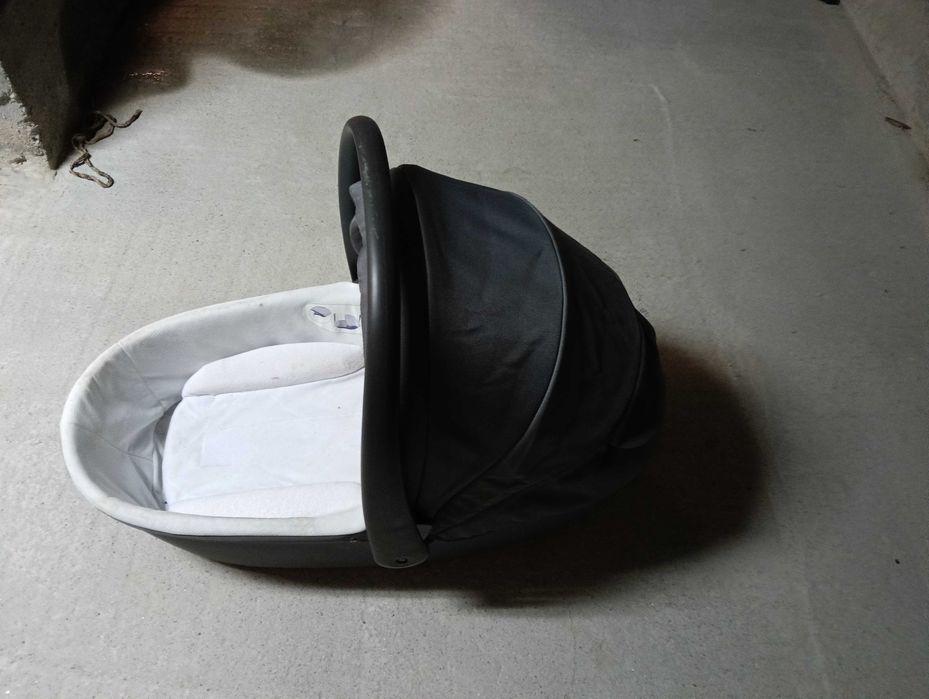 Carrinho e berço bebe