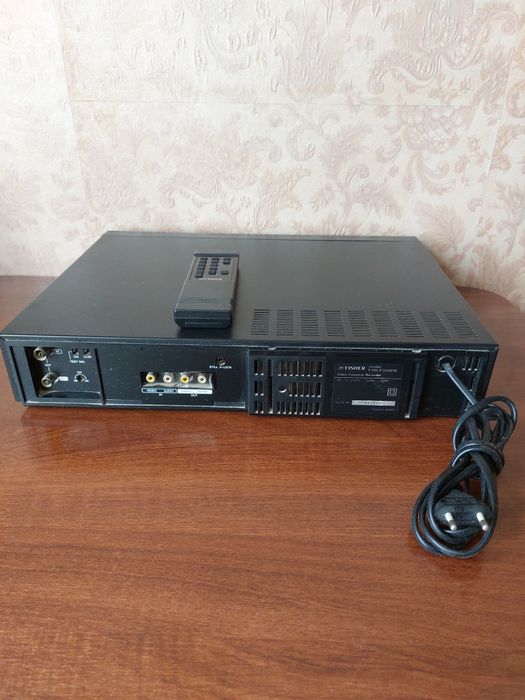 Видео магнитофон FISHER.