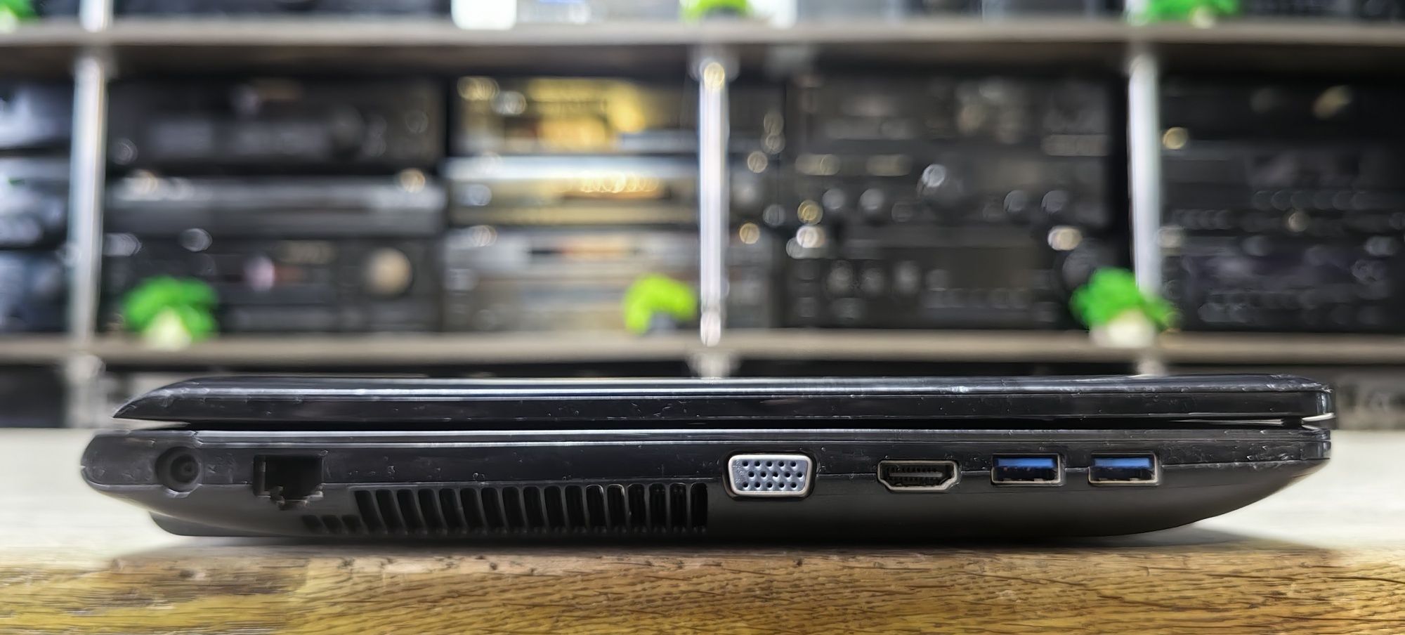 Ноутбук Samsung 355e/AMD E2-1800/Ram 4Gb DDR3 /HDD 500Gb /Video 1Gb HD