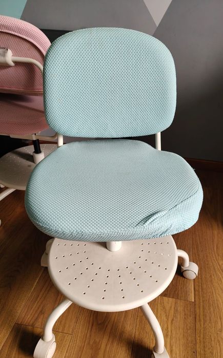 Vimund krzesło obrotowe dziecięce biurowe Ikea niebieskie krzesełko