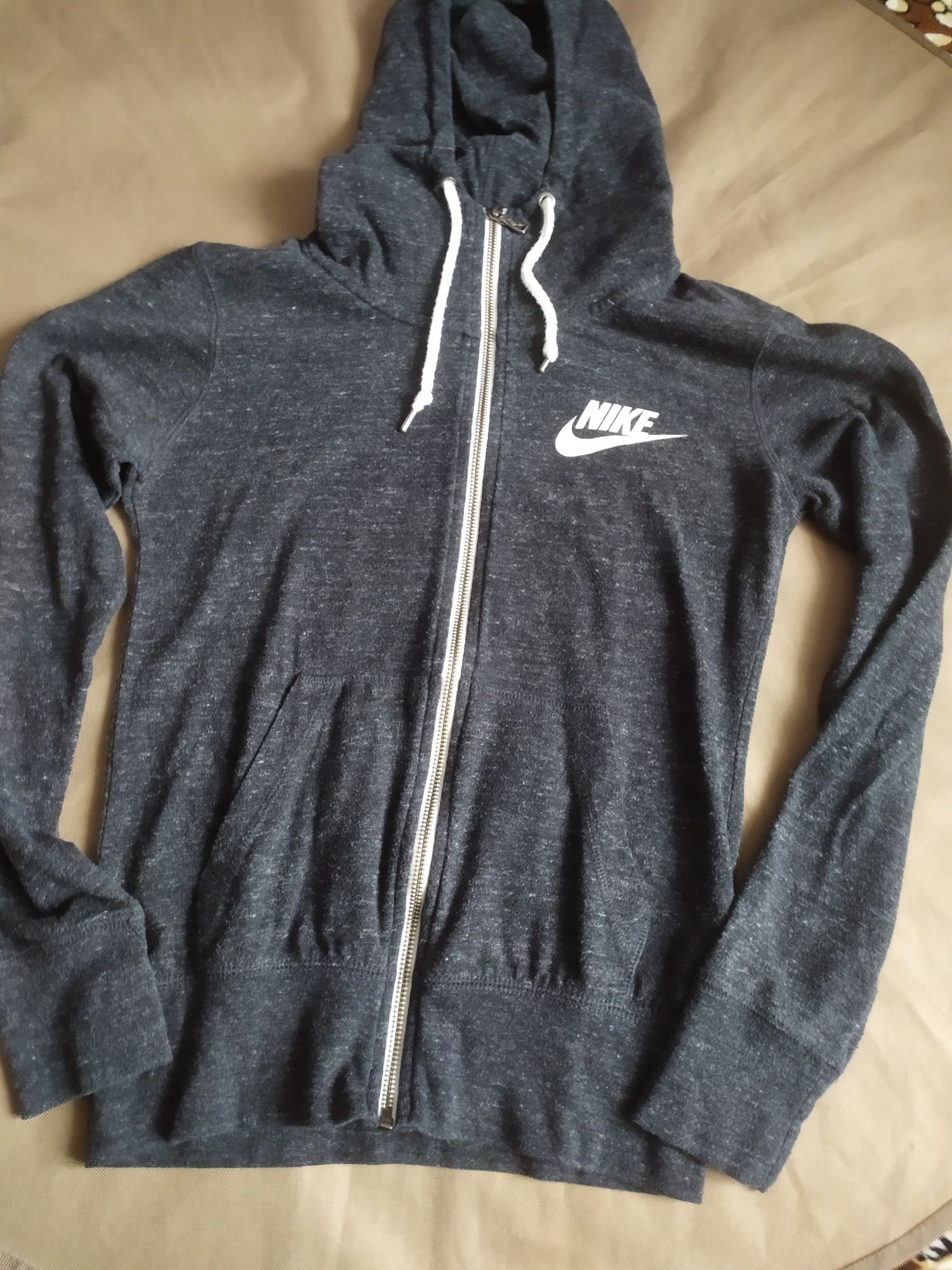 Шикарное худи Nike s-m