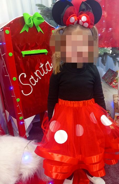 Продам костюми бджілки та Мікі Мауса на дівчинку