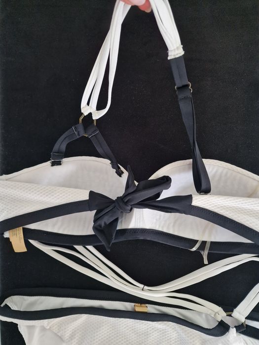 Kostium kąpielowy Noir by Hunkemöller 36 38 asymetryczny strapsy