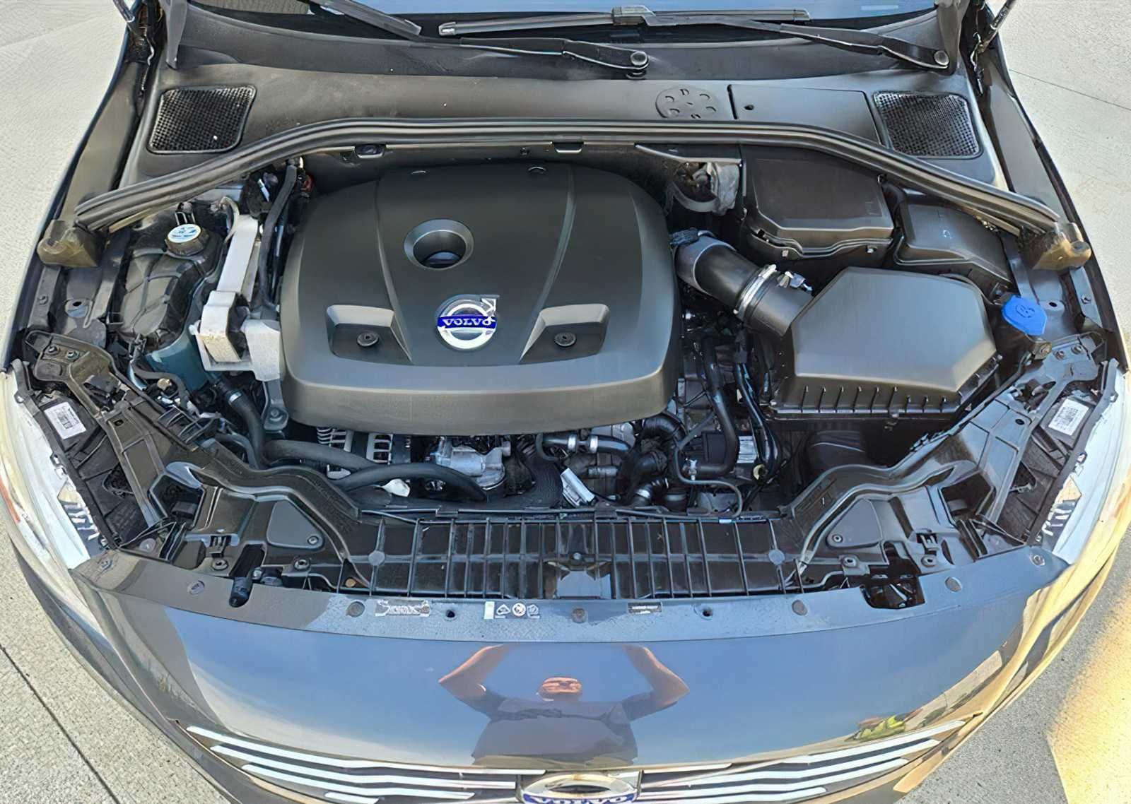 Volvo  V60 Premier 2015