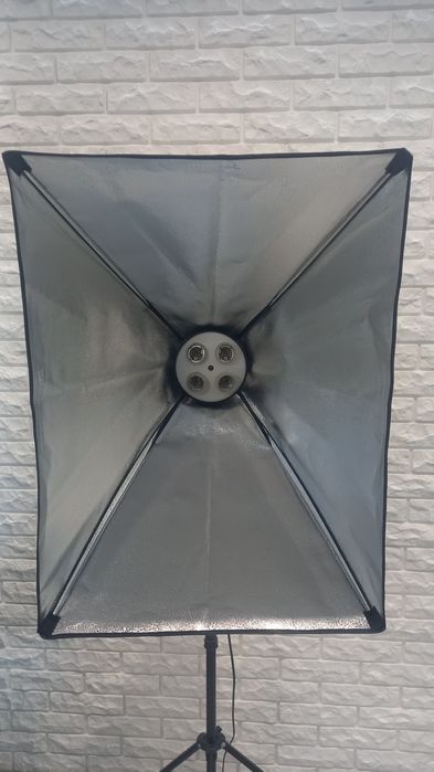 Софтбокс 50х70 постійне студійне світло з 4 патронами Е27 лампи