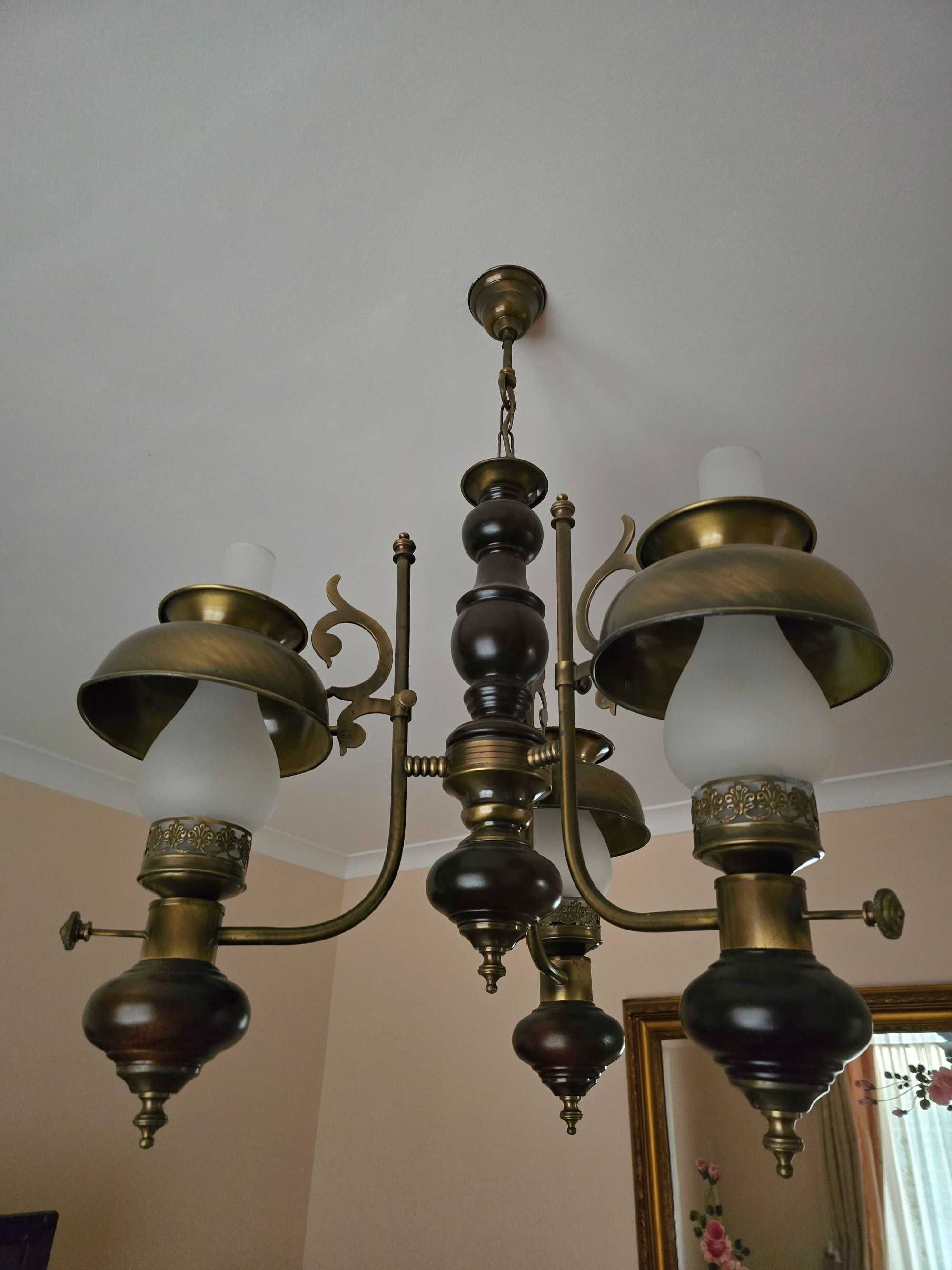 Candeeiro elegante madeira e bronze