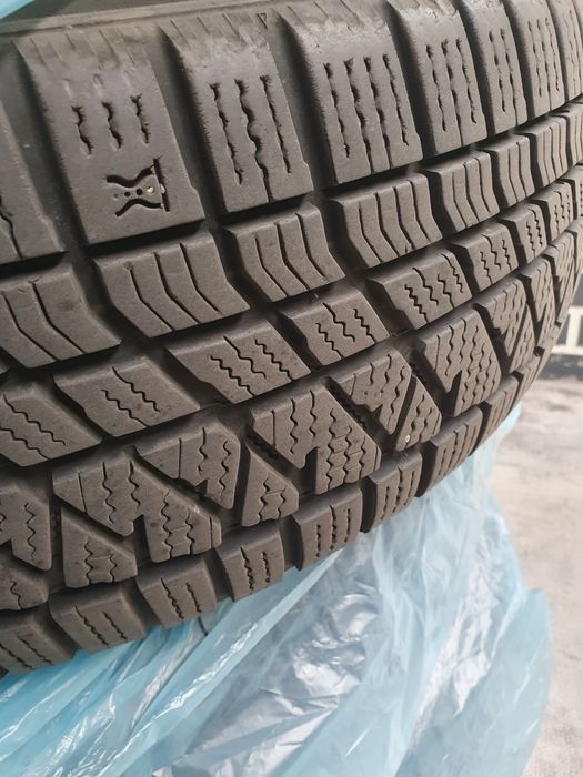 Kpl kół 16"  5x114,3 opony zima 215x70