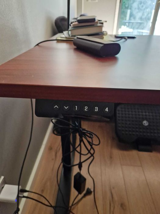 Secretária elétrica ajustável