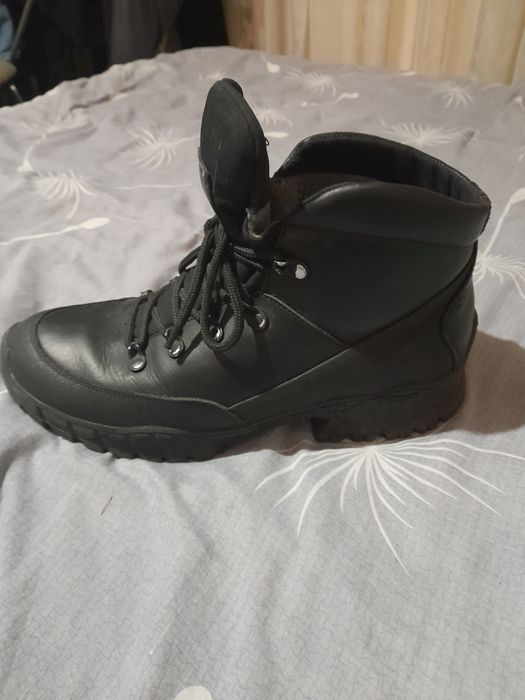 Продам чоботи зимові