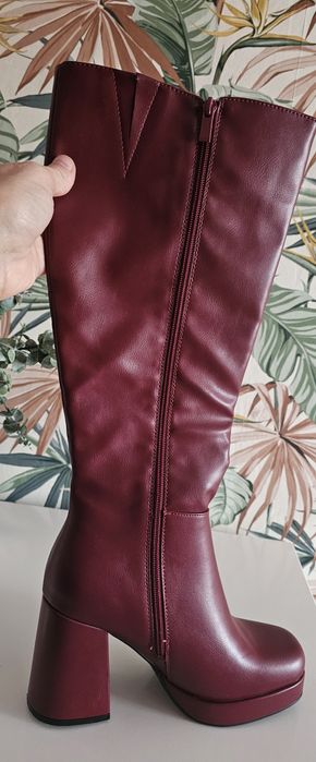 Bordowe kozaki dlugie na klocku r.39