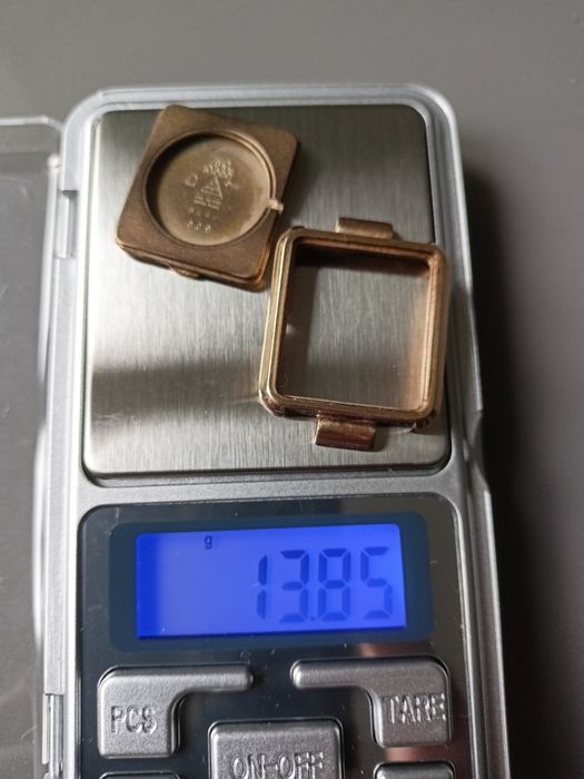 Złoty zegarek Omega