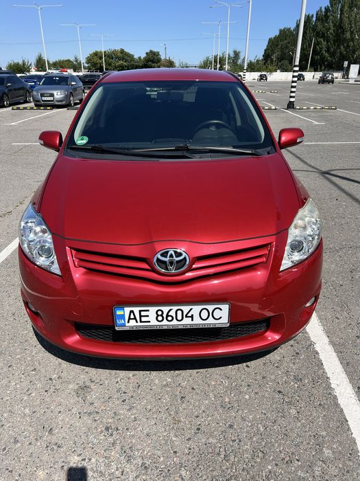 Продам Toyota Auris!