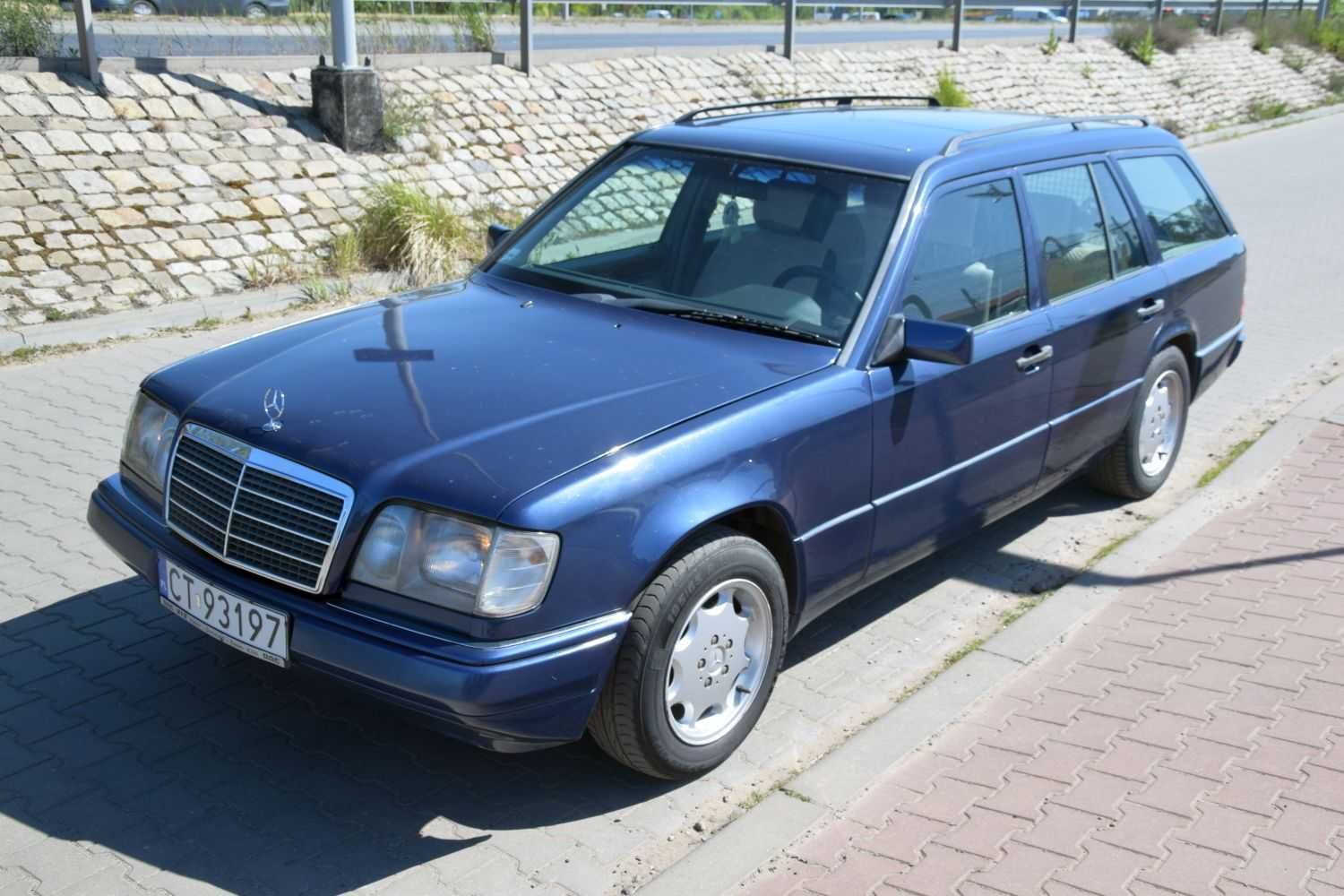 Mercedes W124 Kombi 250D 2.5D 113KM 1996r. Youngtimer nowy lakier !