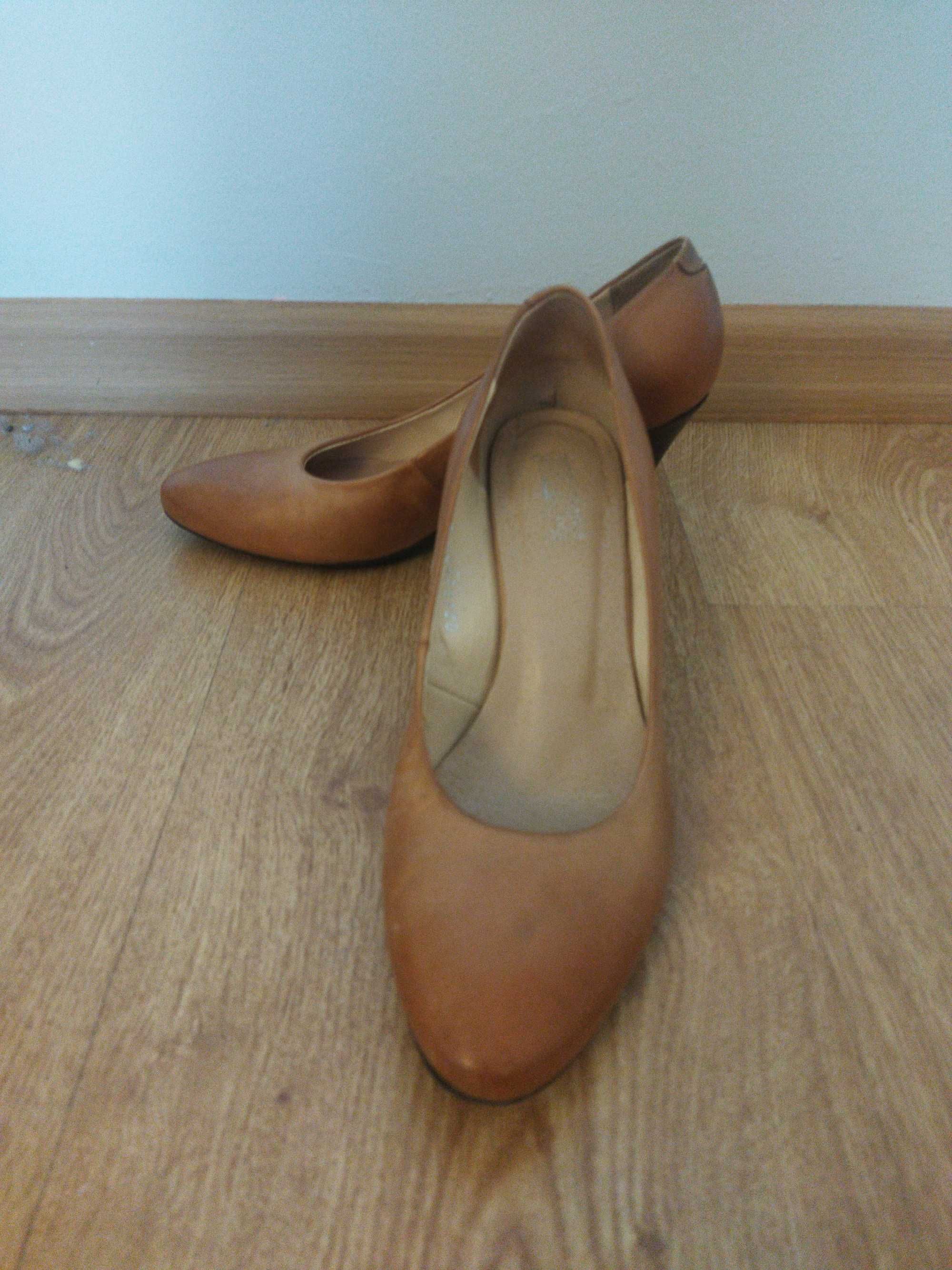 Buty czółenka szpilki Gina Piacci r. 37 skóra naturalna