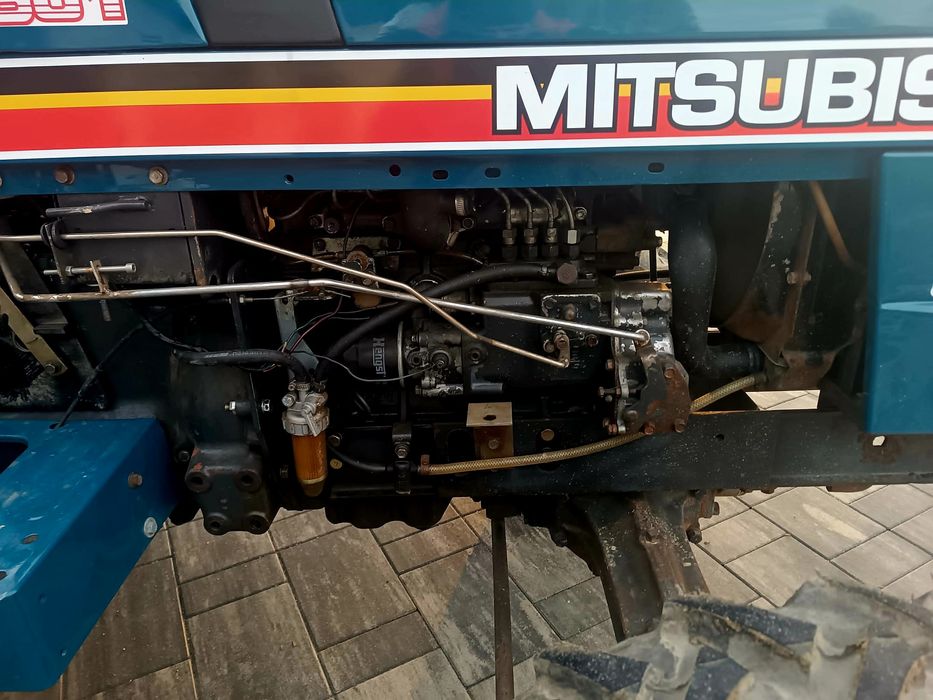 Traktor Mitsubishi MT 2501 4x4 25KM 4 cylindry