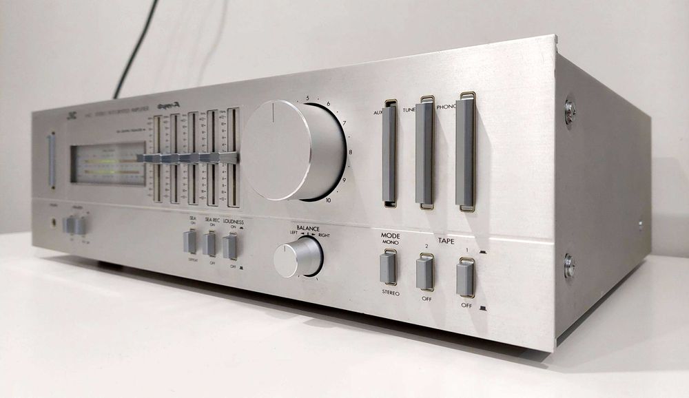 Amplificador JVC A-X2 "Super-A" c/Equalizador de 5 bandas