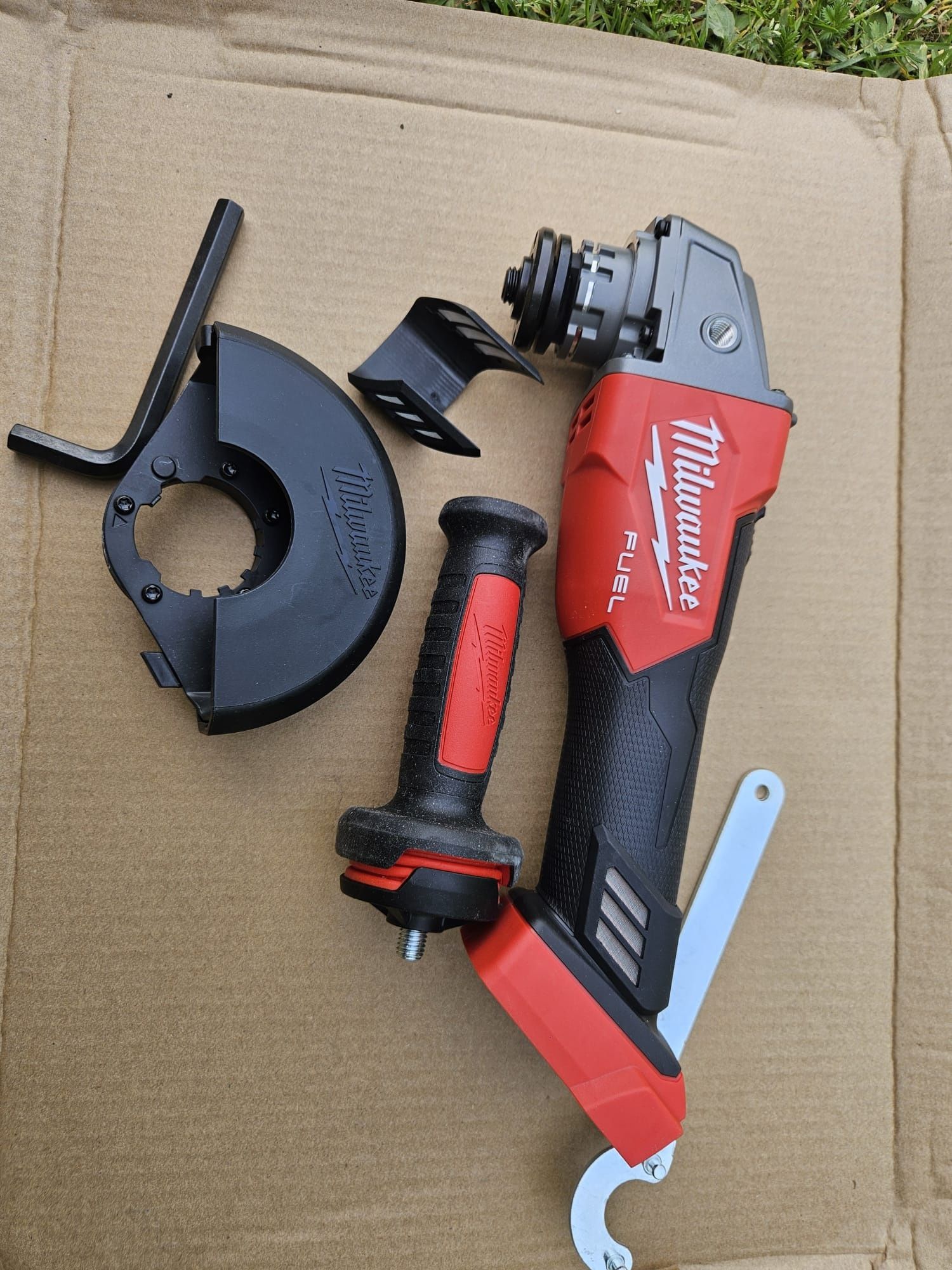Milwaukee M18 szlifierka diax. Oryginalna