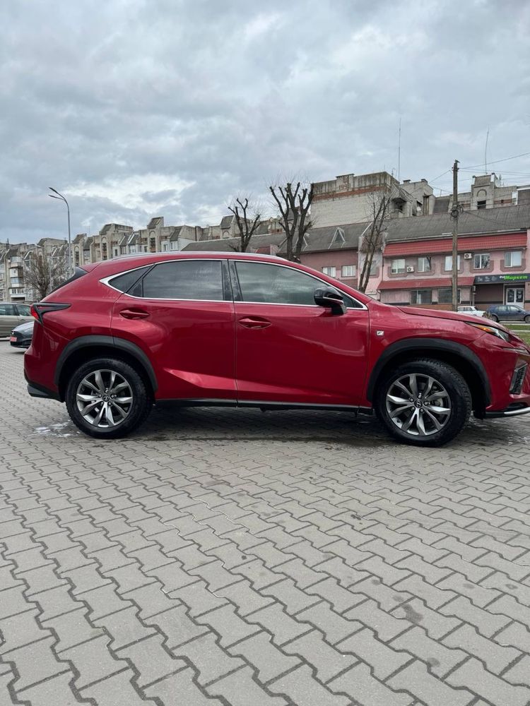 Продам авто Lexus nx 300 f-sport. 2017