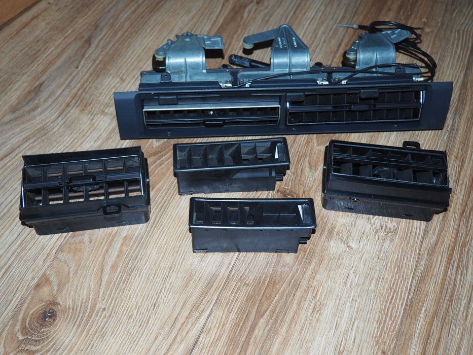 Kratki konsoli mercedes W126 se sec