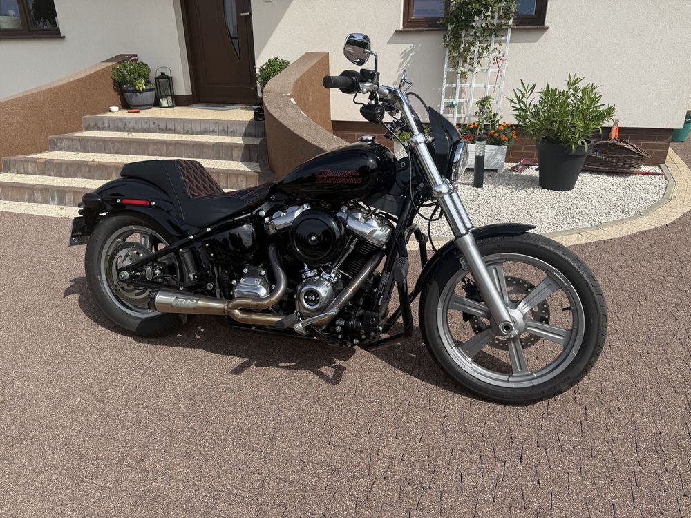 Harley Davidson FXST 2023r.