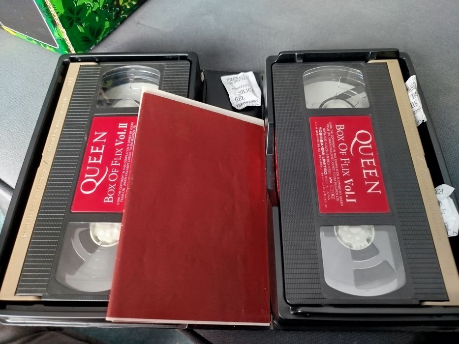 Cassetes VHS edições japonesas dos Queen