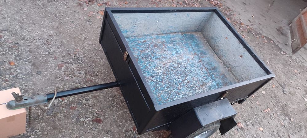 Przyczepka samochodowa jednoosiowa stan bdb