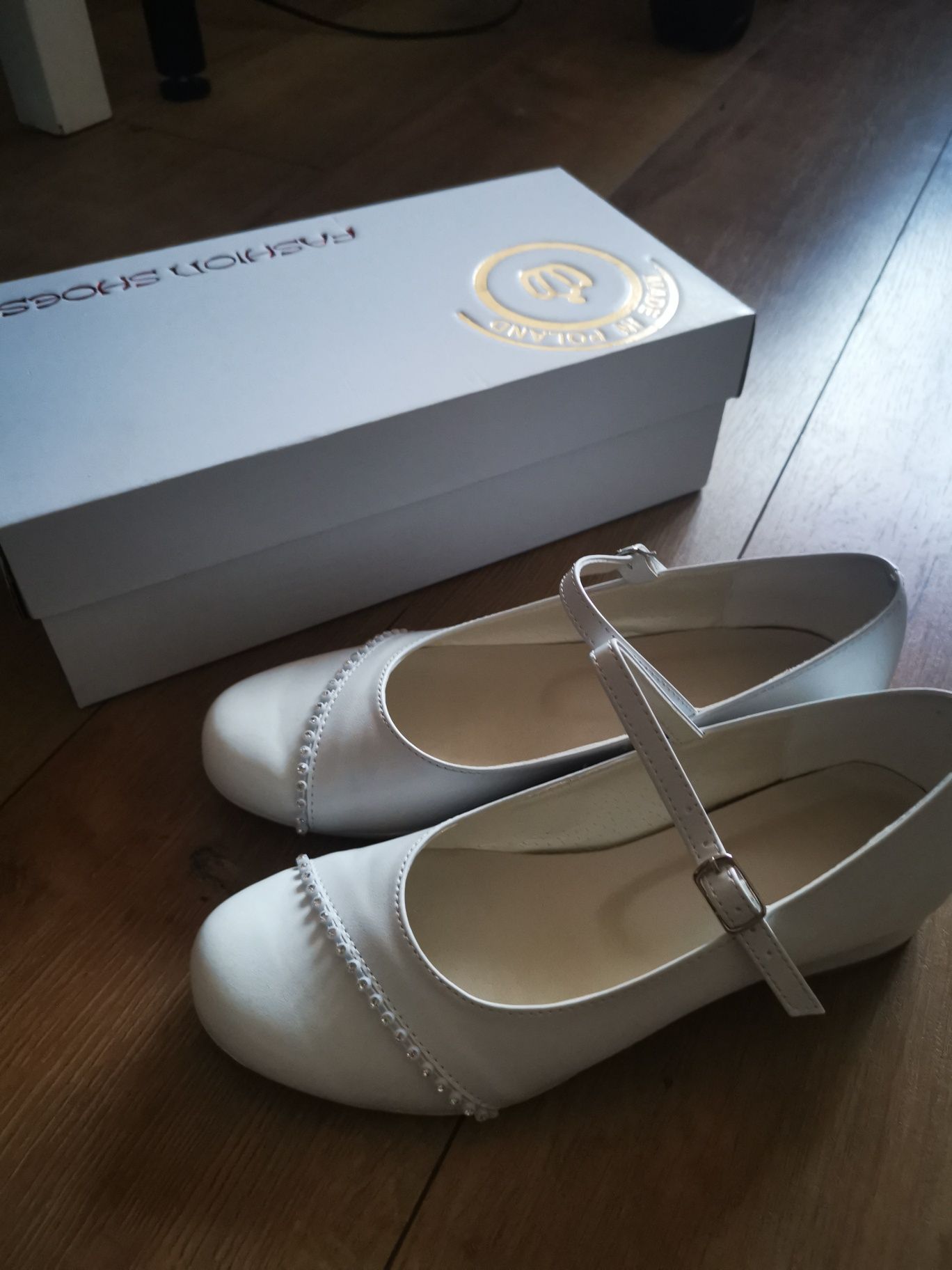 Buty komunijne 36 nowe