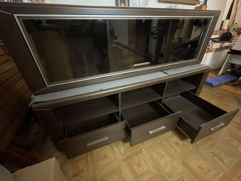 Meble używane -szafka rtv i wisząca