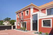 Moradia T3 / Remodelada / Cozinha Equipada / Memória