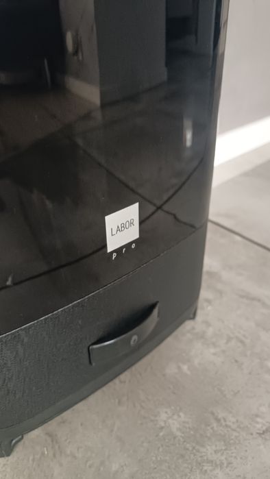 Odkurzacz fryzjerski bez workowy automatyczny