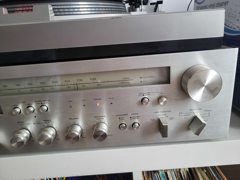 Amplituner Akai AA 1050 HI-FI