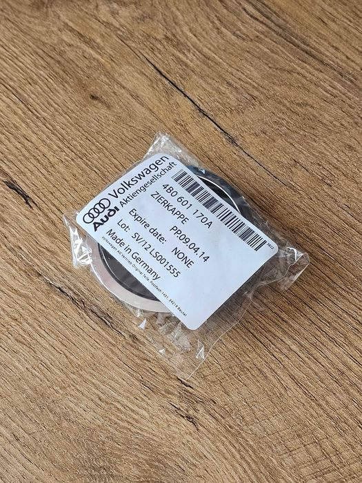 oryginalne kapsle kołpaki dekielki do felg Audi 69mm