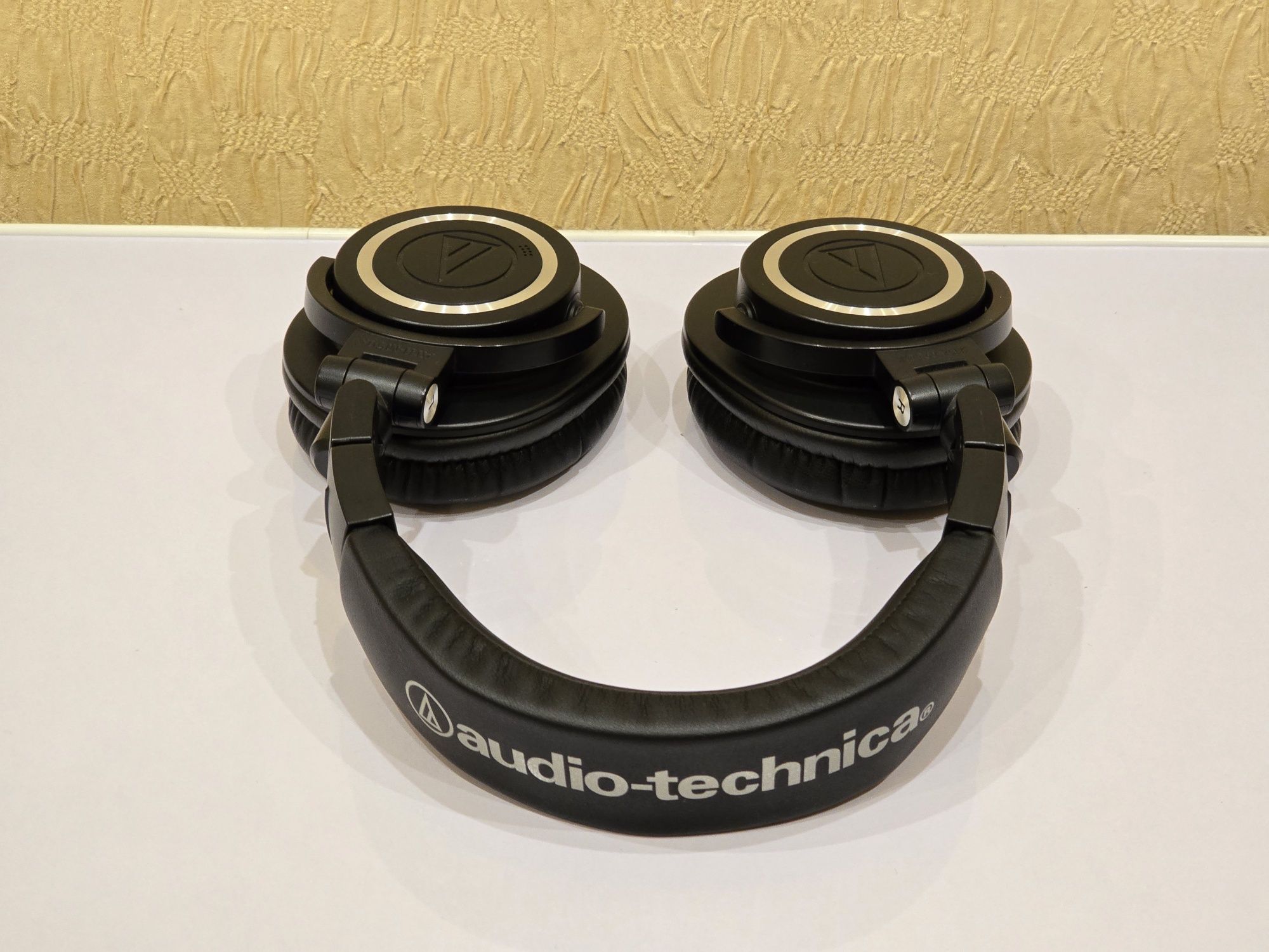 Навушники Audio-Technica ATH-M50xBT2