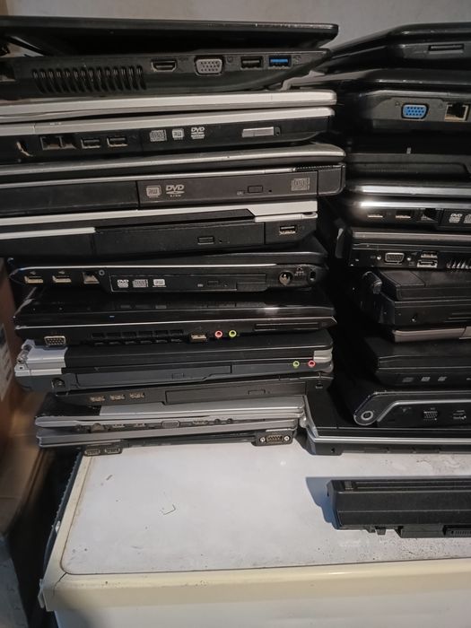 20+  laptop netbook Samsung Acer Toshiba Dell HP