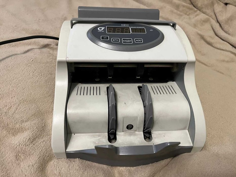 Лічильник банкнот Pro 40 neo