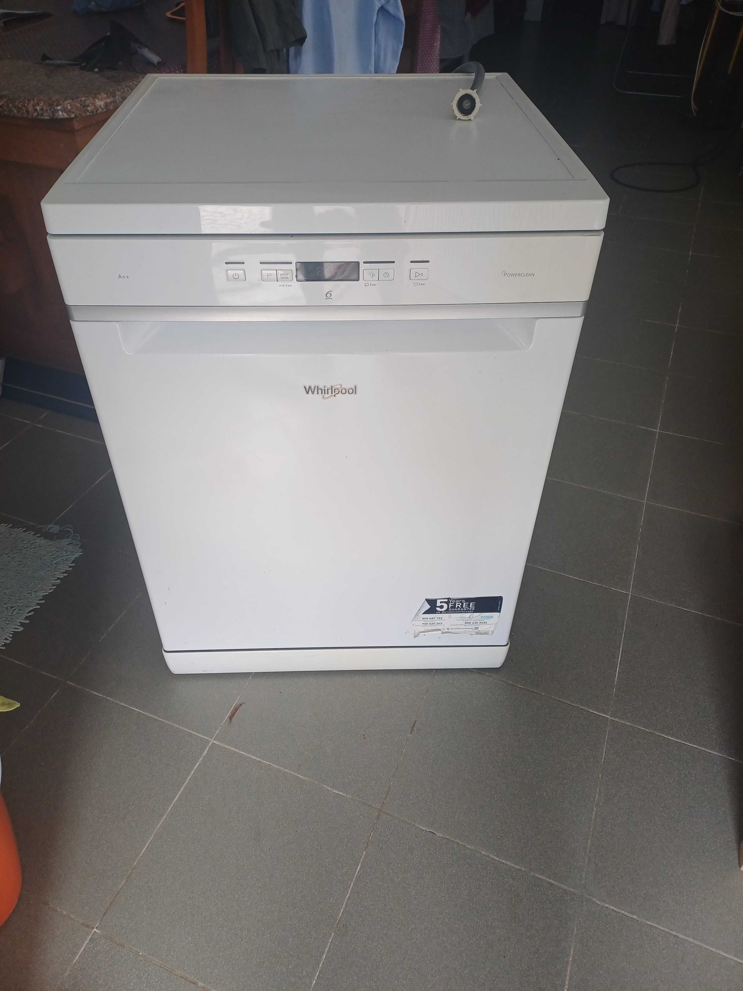 Máquina Lava Louça WHIRPOOL WFC 3C26P