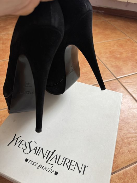 Yves Saint Laurent оригінал замшеві туфлі на високому каблуку
