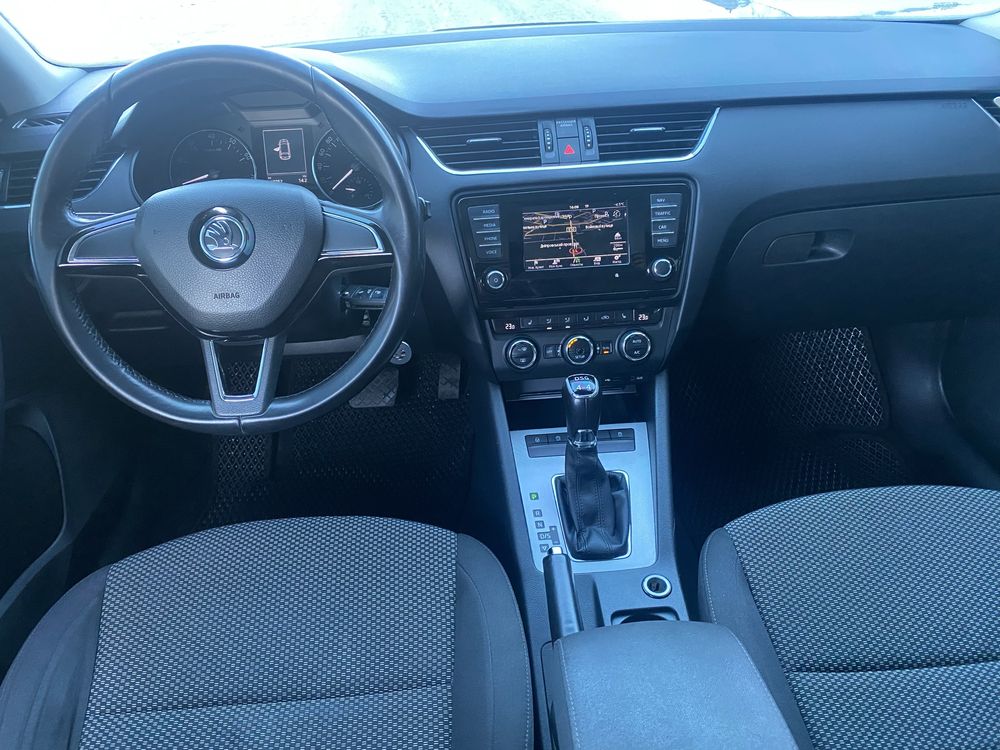 Продам власне авто Skoda