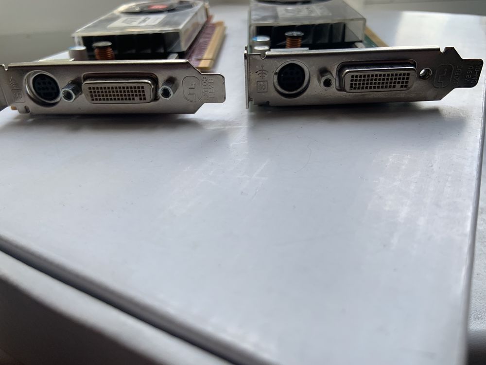Видеокарта ATI Radeon 102