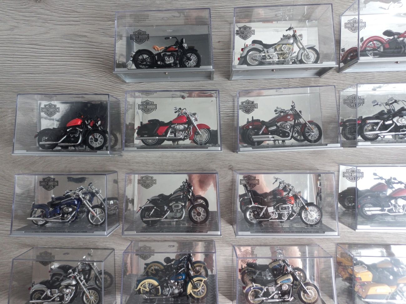 Coleção 35 miniaturas Harley-Davidson