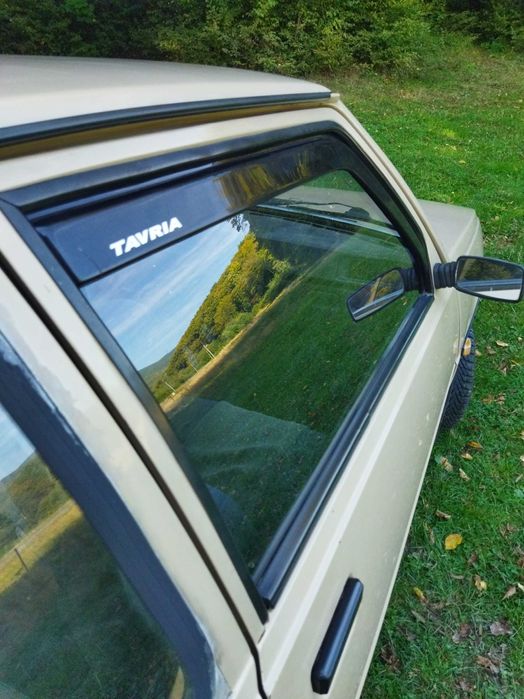 Автомобіль Заз Таврія