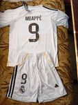 Equipamento mbappe criança