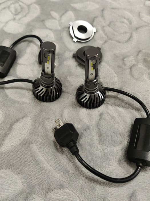 Luzes LED H4 (igual a novo)