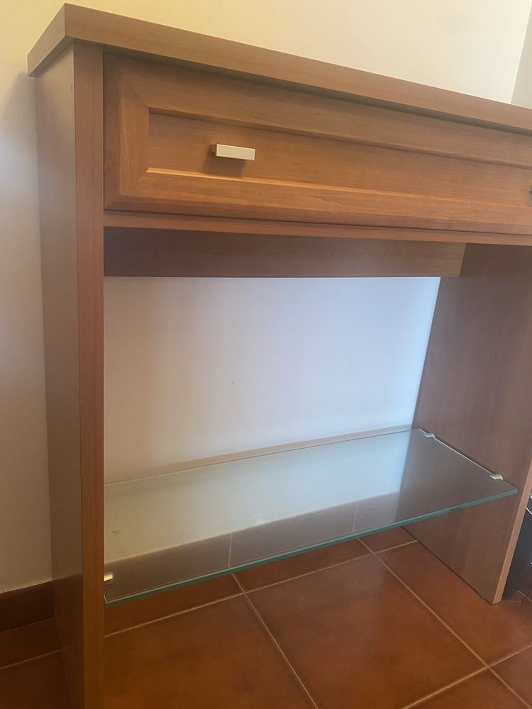 Móvel de entrada como novo