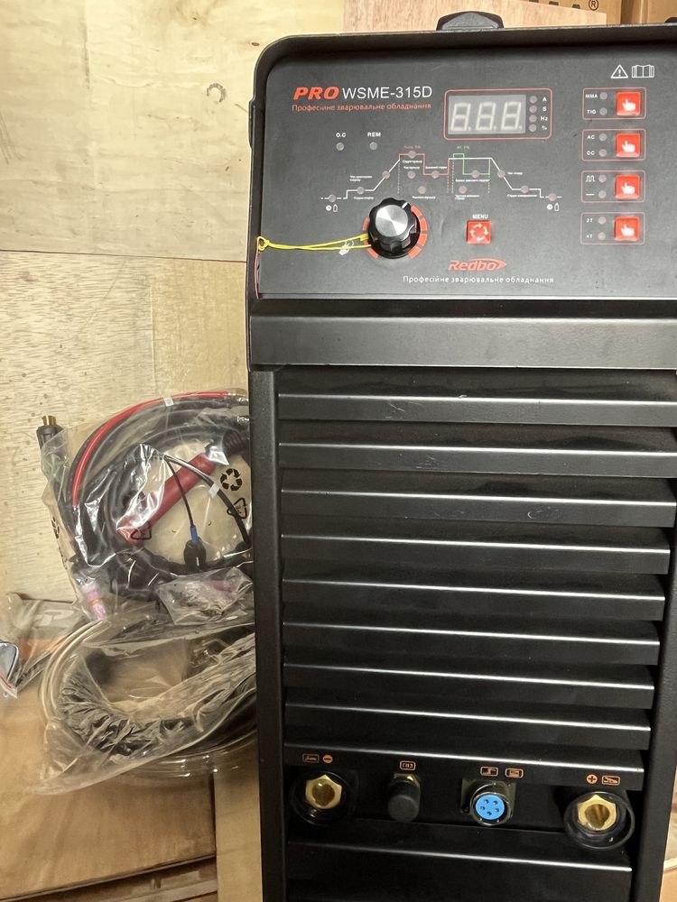 Напівавтоматичний зварювальний апарат Redbo Pro WSME 315D
