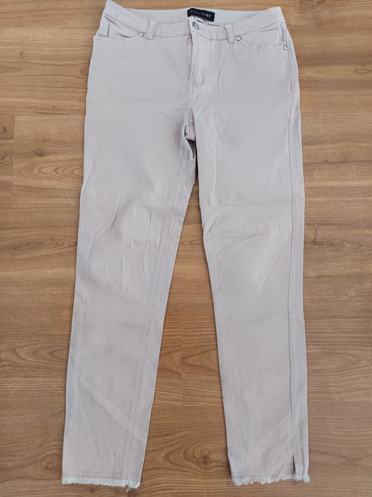 Jasne jeansy damskie rozmiar 36