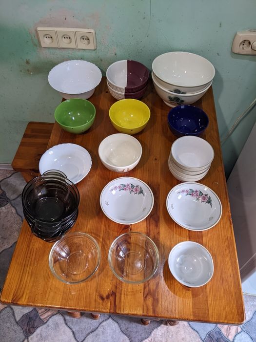 Тарелки разных диаметров и глубины