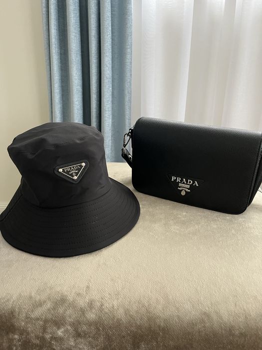 Kapelusz PRADA !!!